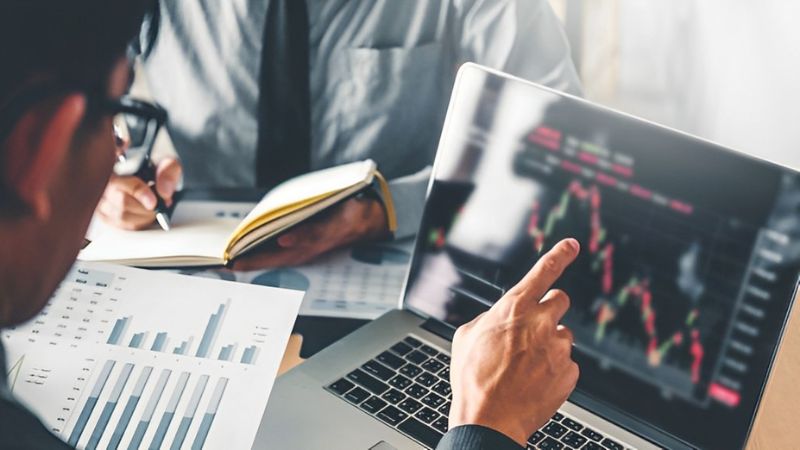 Việc đầu tư vào cổ phiếu FPT cũng không tránh khỏi rủi ro từ biến động thị trường